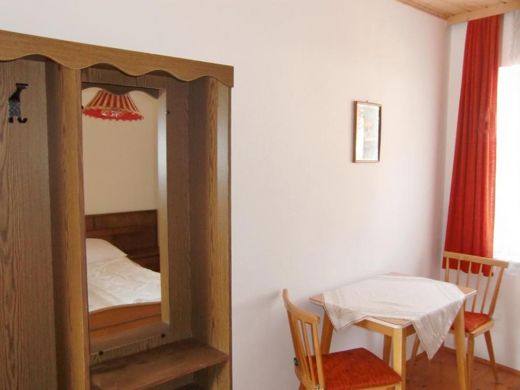 Mitschighof - Apartments Und Pension - Heidis-Welt, Mitschig Hermagor-Pressegger See Szoba fotó
